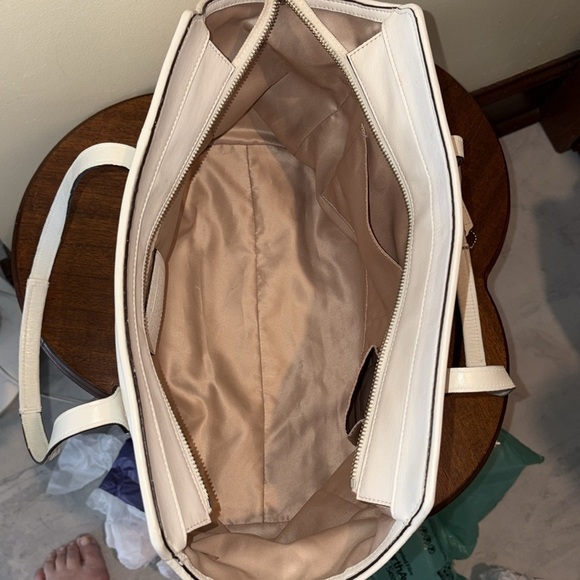 Coach F27391 Taylor eyelet shoulder bag leather cut out off-white eggshell EUC - Picture 16 of 17